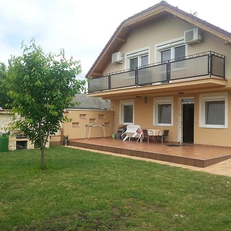 Marinica Apartman Hajdúszoboszló Εξωτερικό φωτογραφία