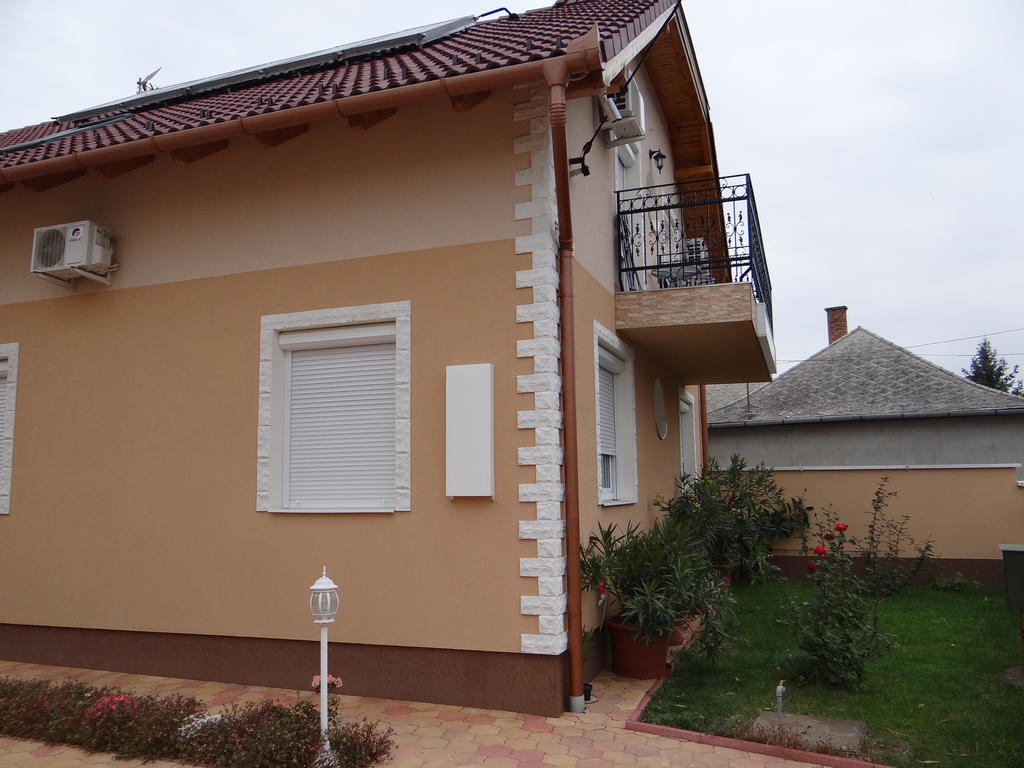 Marinica Apartman Hajdúszoboszló Εξωτερικό φωτογραφία